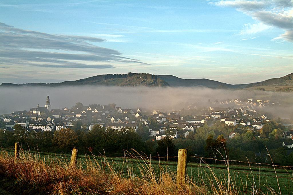 Kaisers Ferienhof Hallenberg Buitenkant foto